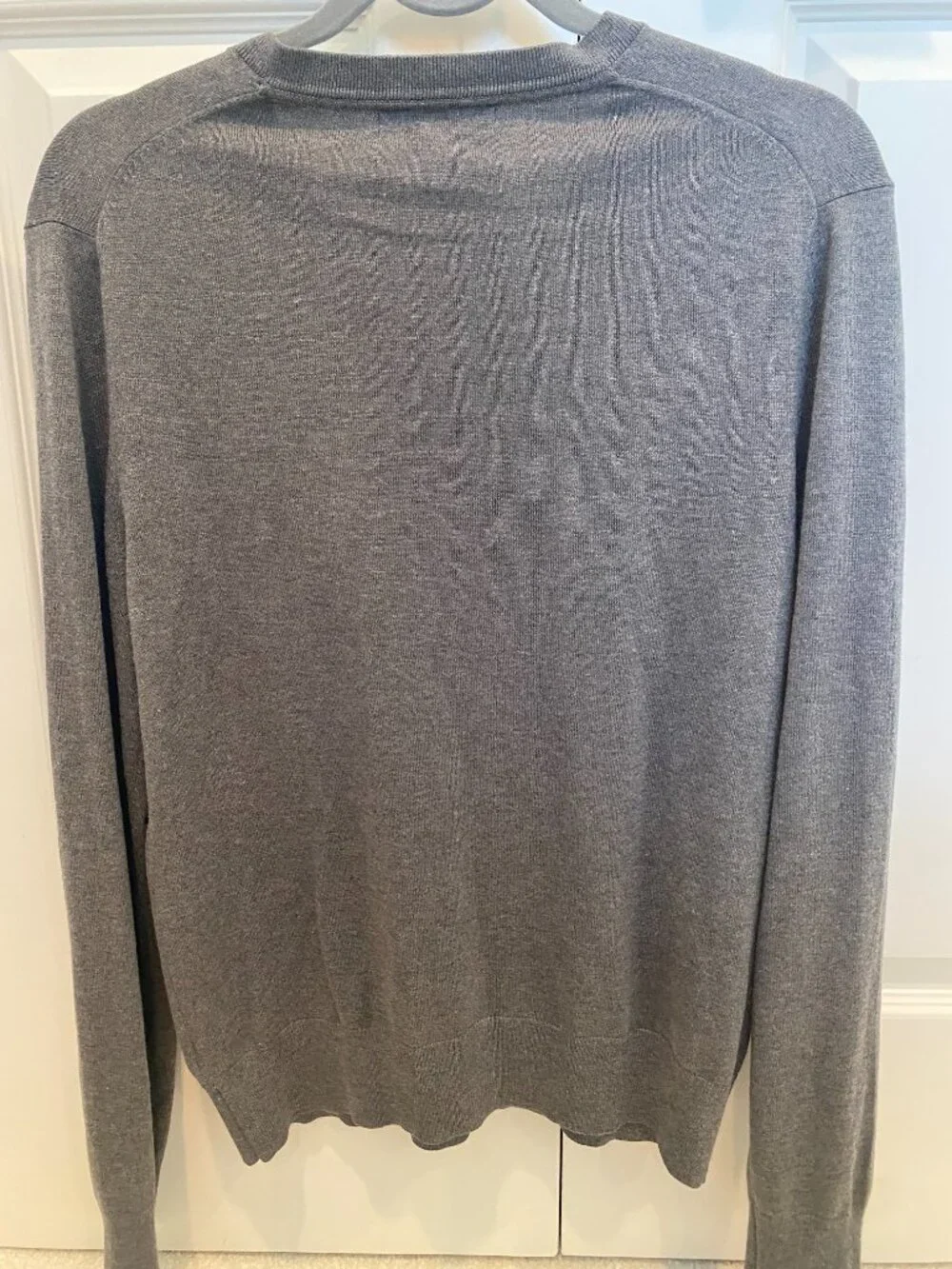 Banana Republic men’s neck